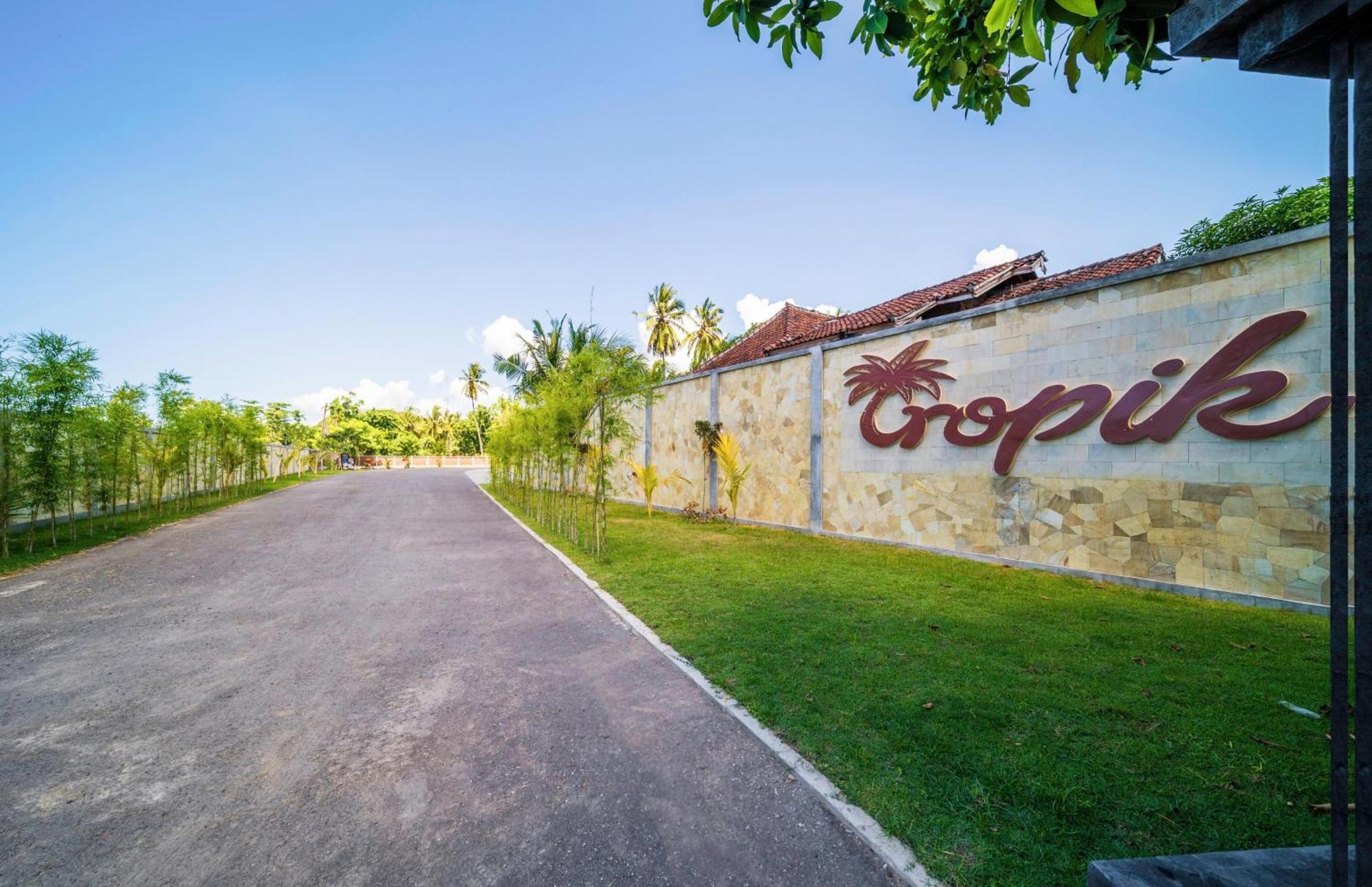 Tropik Resort Lombok Selong Belanak Luaran gambar