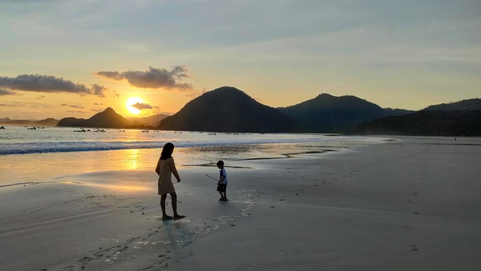 Tropik Resort Lombok Selong Belanak Luaran gambar
