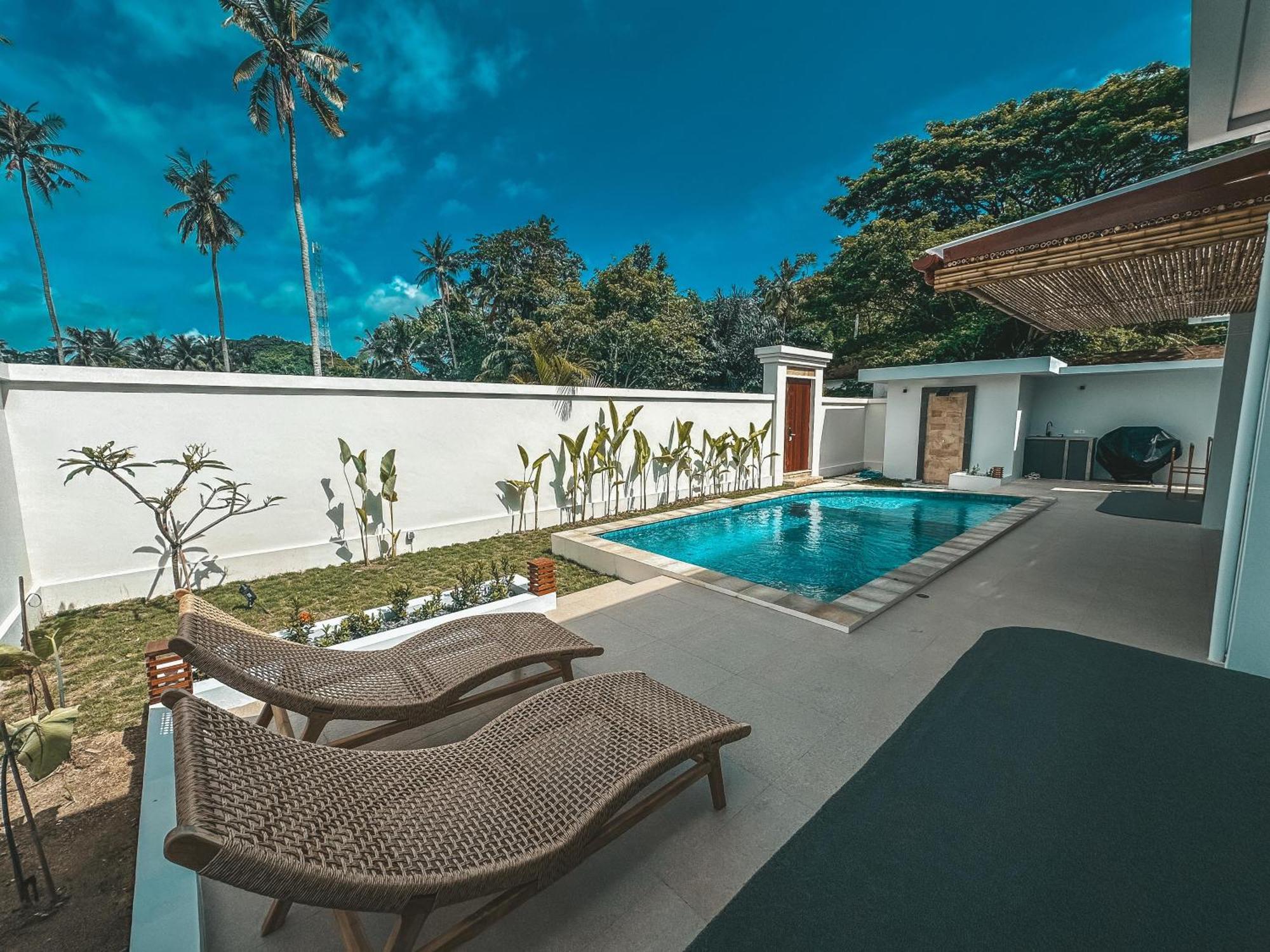 Tropik Resort Lombok Selong Belanak Bilik gambar